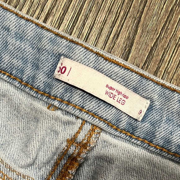 So Super High Rise Wide Leg Jeans Distressed Denim Light Wash Juniors Size 9 - Picture 7 of 11